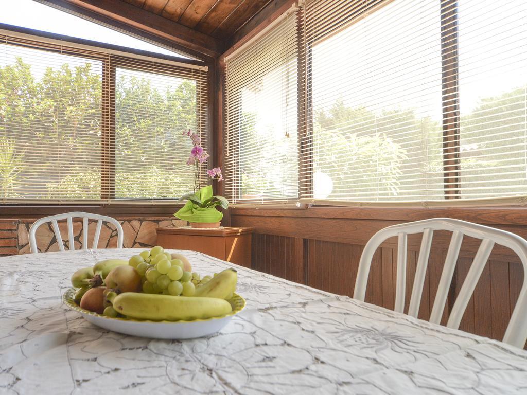 Villa Degli Olivi 캄포펠리체 디 로첼라 외부 사진