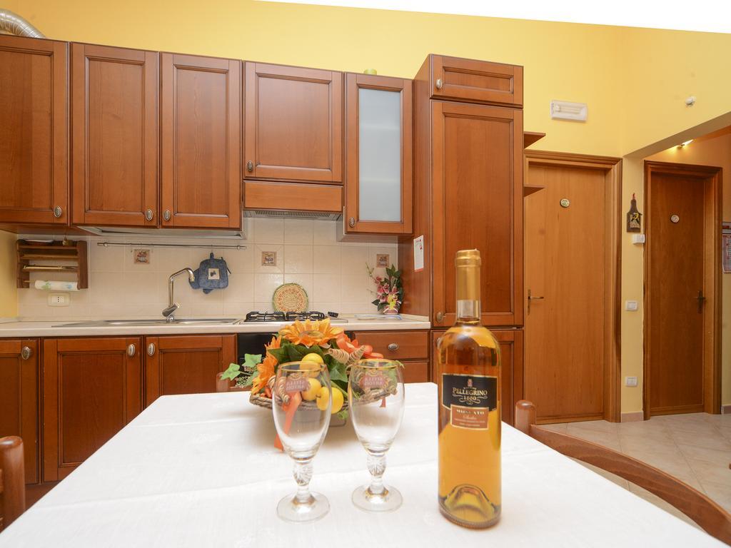 Villa Degli Olivi 캄포펠리체 디 로첼라 외부 사진